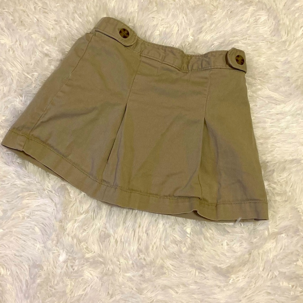 Old navy uniform skirt w/shorts